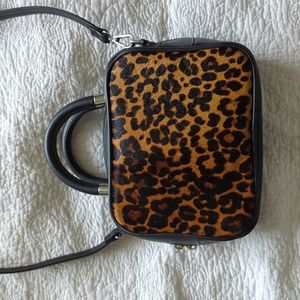 Leopard cross-body purse 🐆
